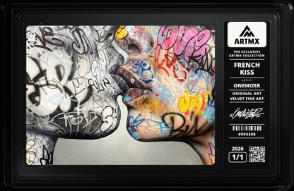 FRENCH KISS by Onemizer — Velvet Fine Art — close-up